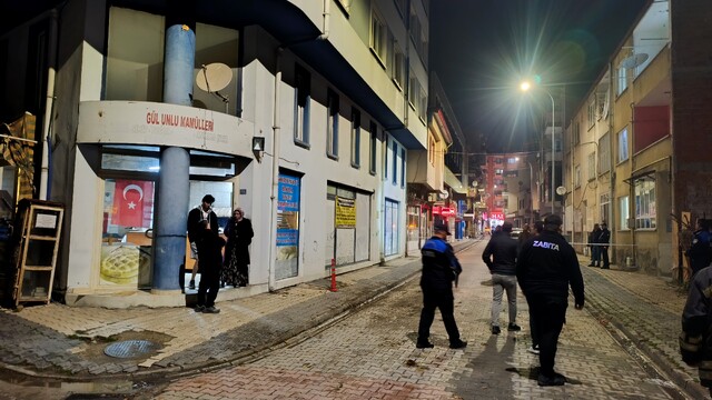 Afyonkarahisar'da 4 katlı bina tedbir amaçlı boşaltıldı