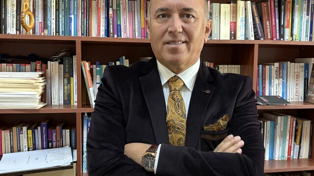 Aile içindeki iletişimde phubbing riski dikkat çekiyor