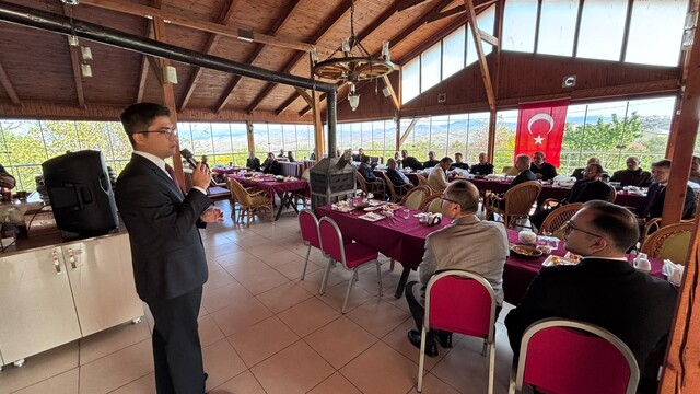 Akıncılar'da muhtarlar 19 Ekim Günü'nü kutladı