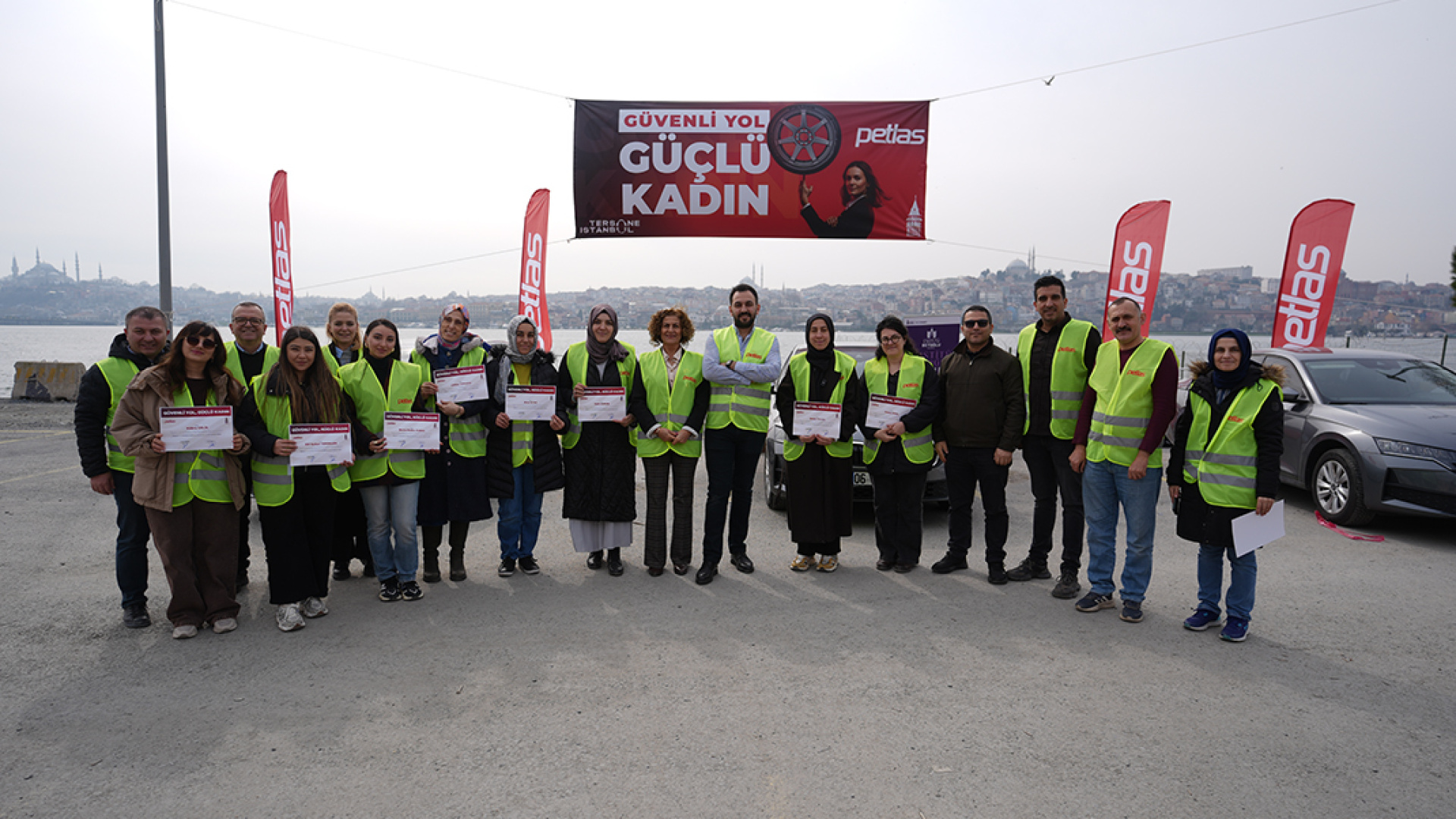 AKO, kadın sürücüler için güvenli yol projesini başlattı
