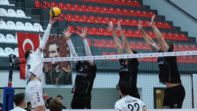 Alanya Belediyespor, İstanbul Gençlik Spor'u 3-0 mağlup etti