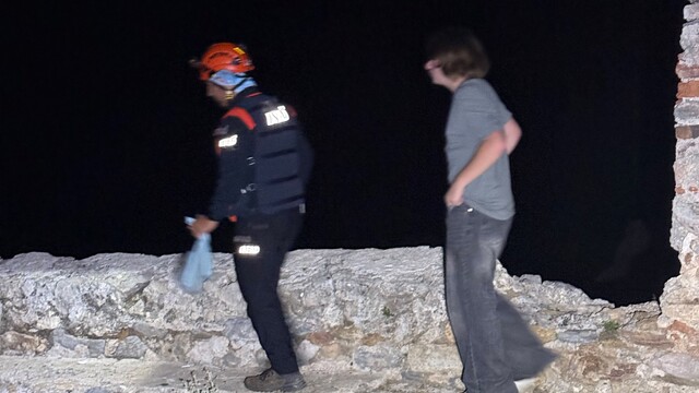 Alanya Kalesi'nde mahsur kalan 3 Rus turist kurtarıldı