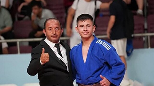 Ali Kağan Şentürkoğlu, Türkiye'yi temsil edecek