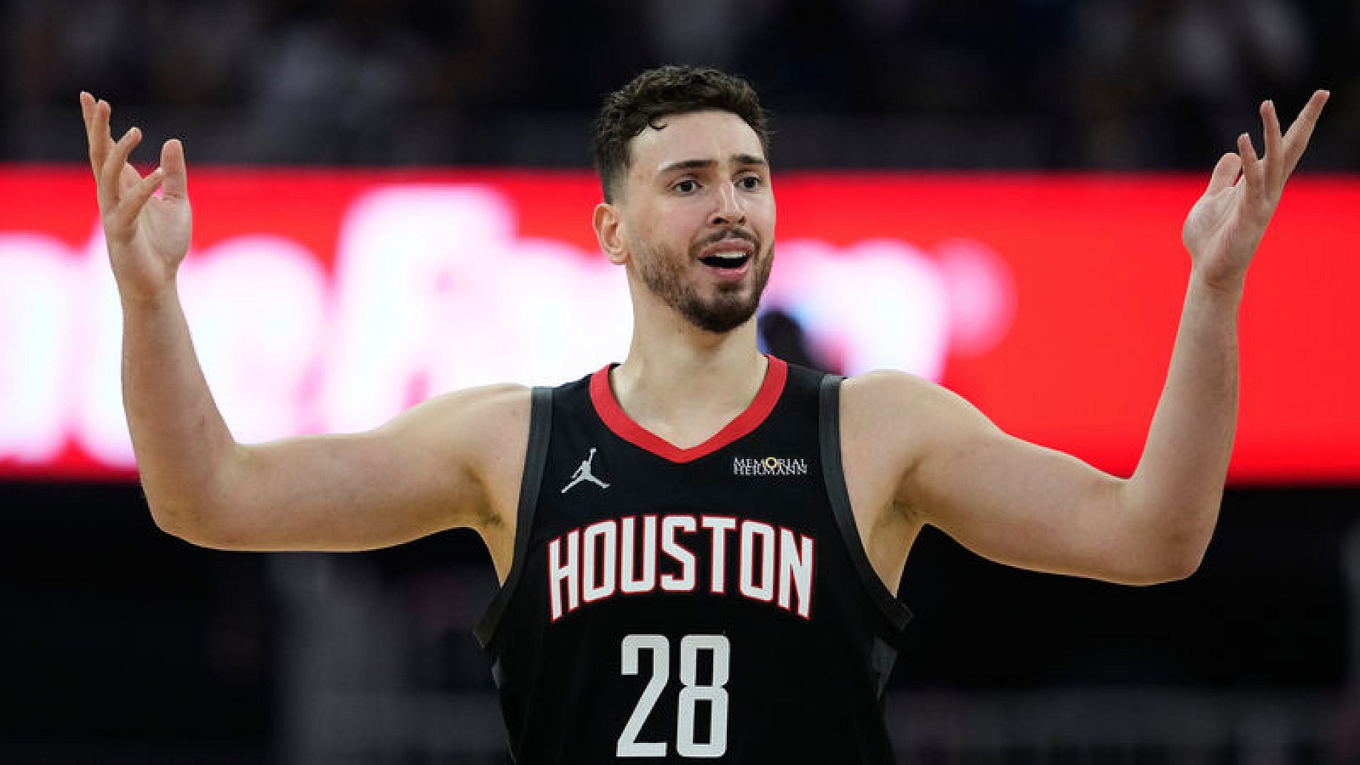 Alperen Şengün, NBA sezonuna double-double ile başladı