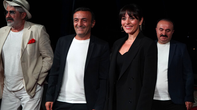 Altın Portakal Film Festivali'nde kırmızı halı şıklığı