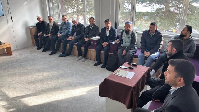 Altıntaş'ta din görevlilerine vaaz eğitimi başladı