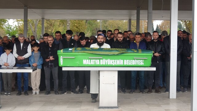 Amasya'da bisiklet kazasında ölen Orhan Çelebi Malatya'da defnedildi