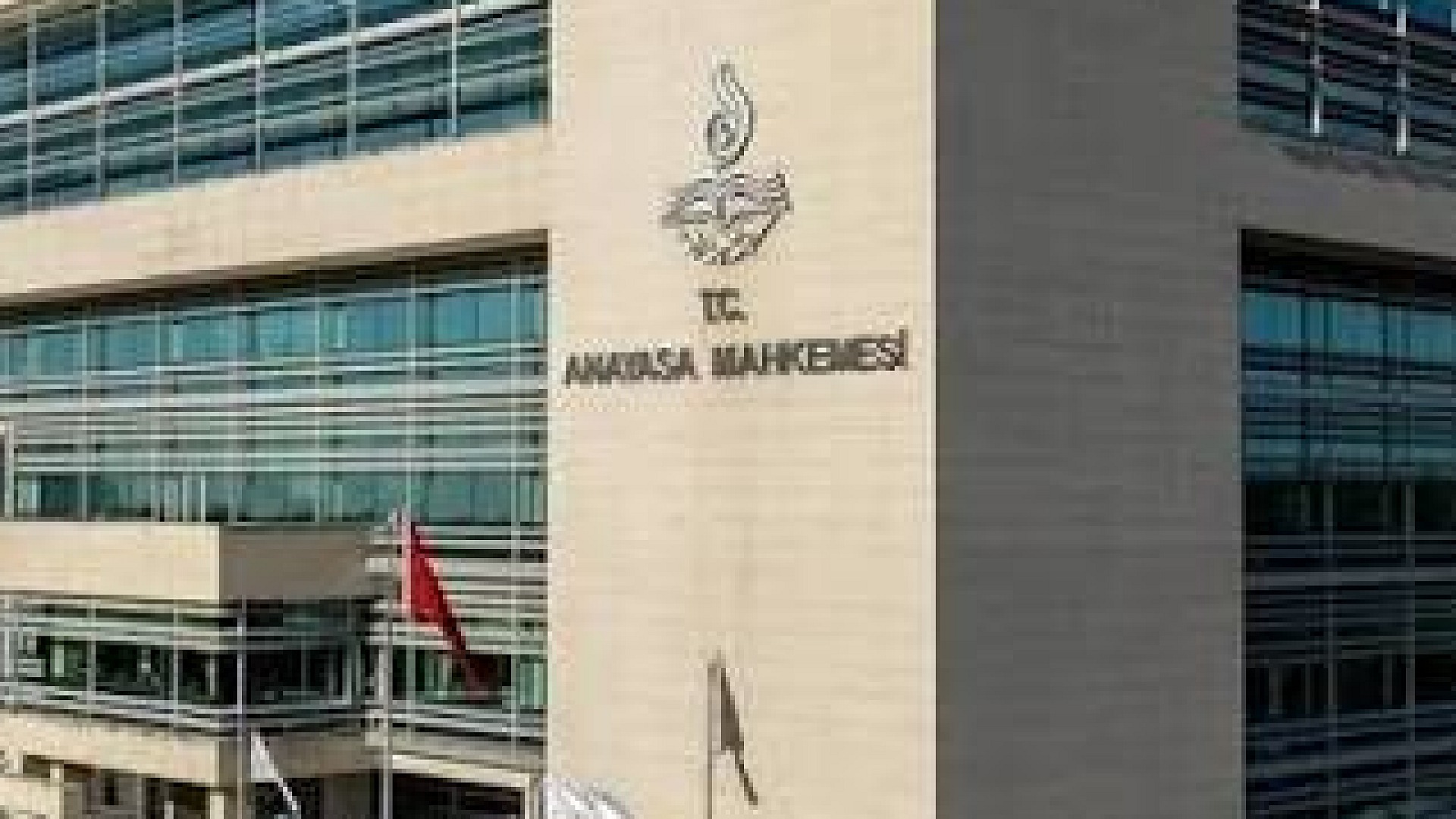 Anayasa Mahkemesi Başkanı Kadir Özkaya'nın süresi doluyor