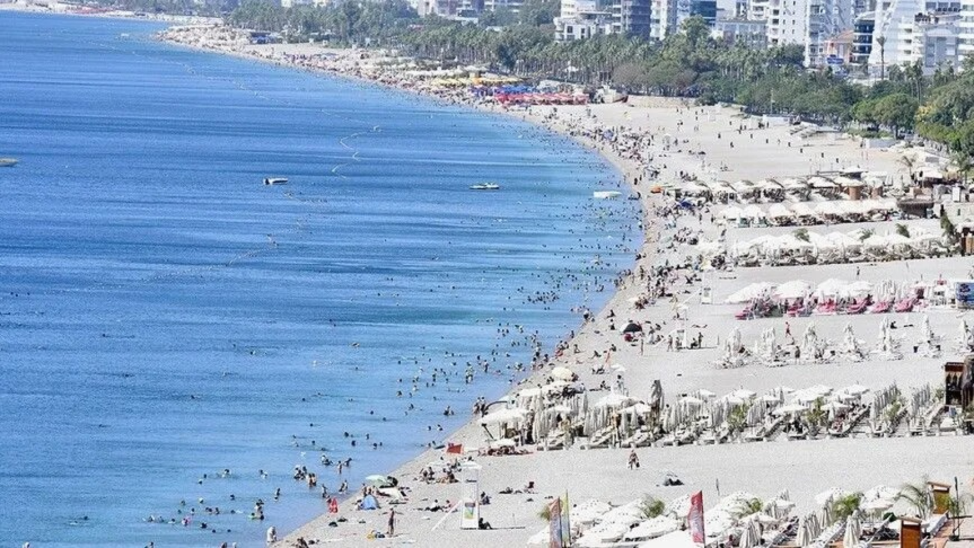 Antalya'da 14 milyon yabancı turist ağırlandı