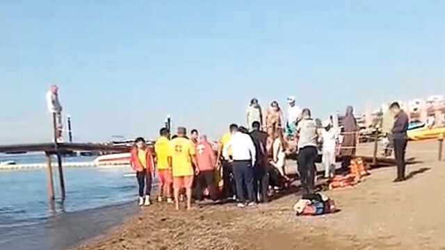 Antalya'da denizde fenalaşan Rus turist hayatını kaybetti