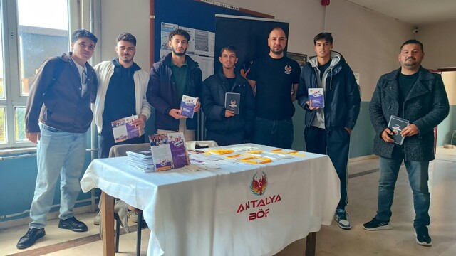 Antalya'da 'Gençlerle Beraberiz' projesi 14 bin 638 öğrenciye ulaştı