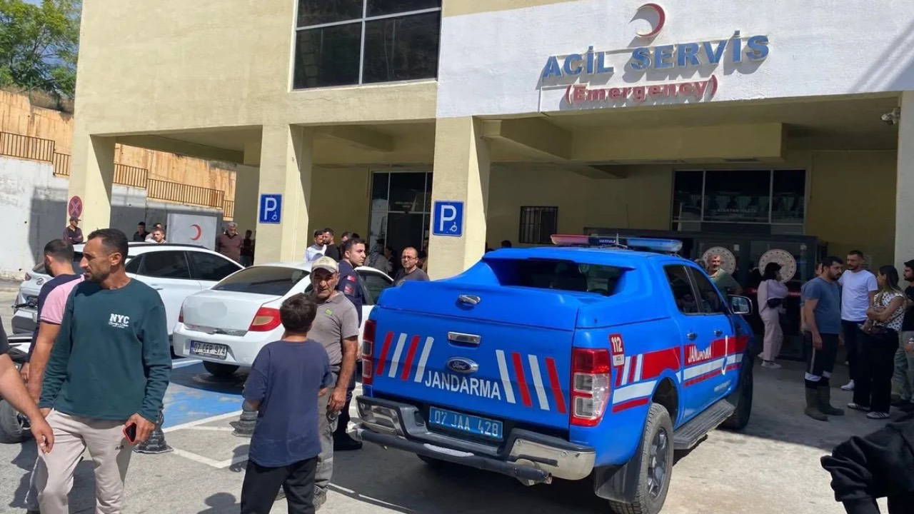Antalya'da hafriyat çalışmasında 15 yaşındaki çocuk yaralandı