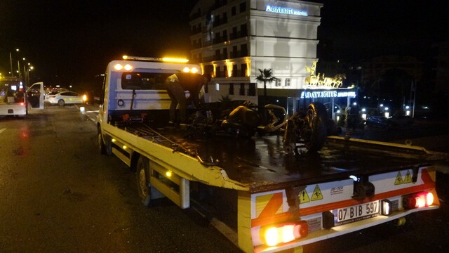 Antalya'da motosiklet kazasında 22 yaşındaki genç öldü