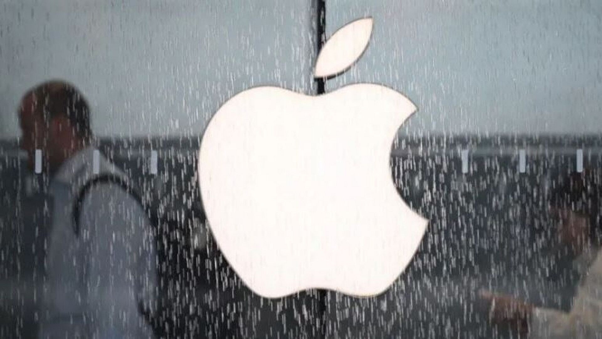 Apple, iPhone üretimini ABD'de genişletiyor
