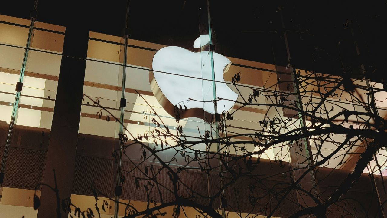 Apple yeni CEO'su John Ternus ile tasarıma geçiyor