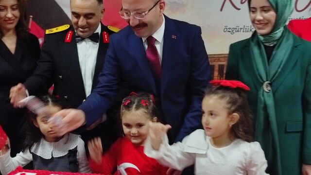 Ardahan'da Cumhuriyet Bayramı'nın 103. yılı kutlandı
