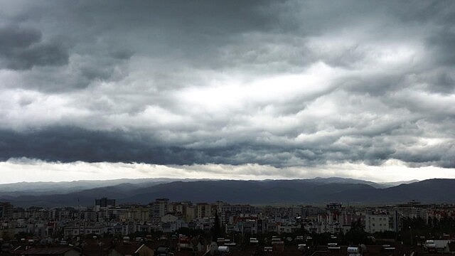 Aydın'da kuvvetli sağanak yağış için uyarı yapıldı