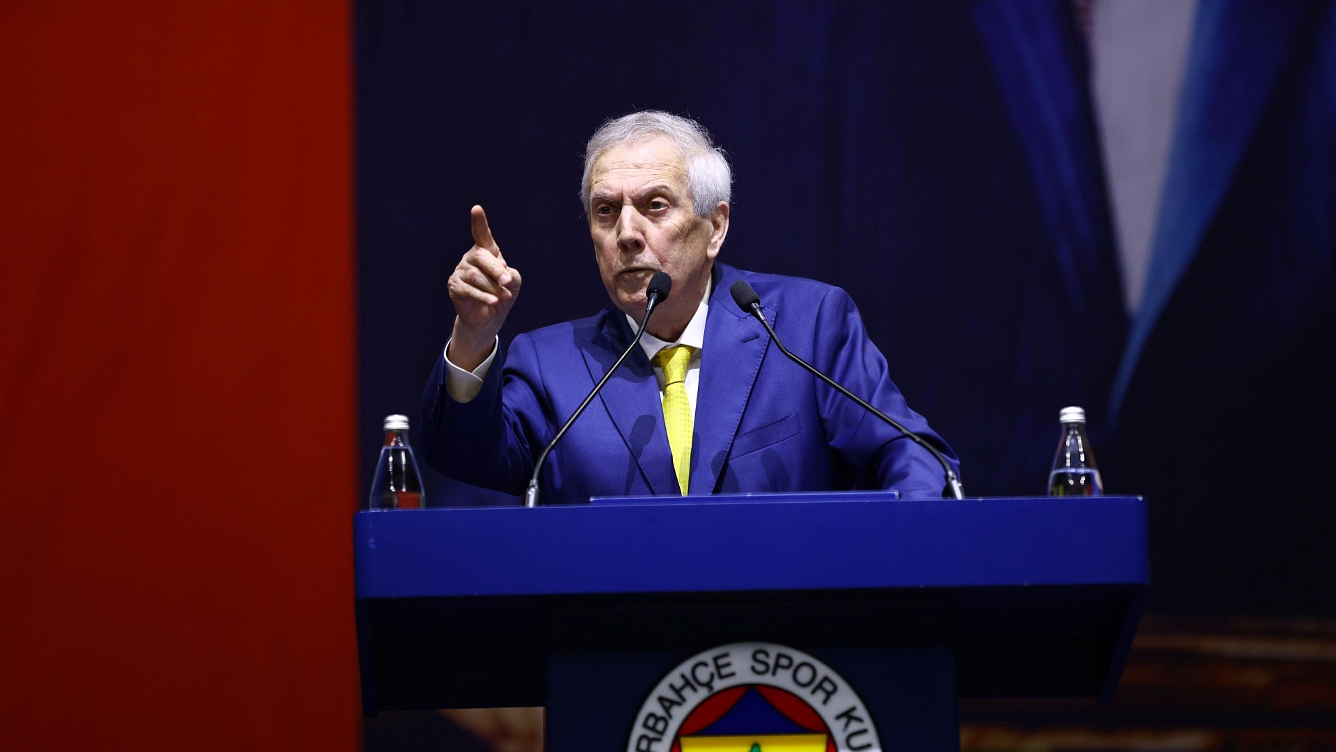 Aziz Yıldırım divan kurulu toplantısında açıklamalar yaptı