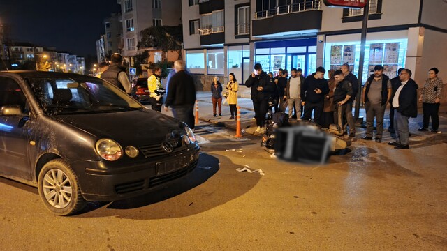 Bafra'da otomobilin çarptığı kurye hastaneye kaldırıldı