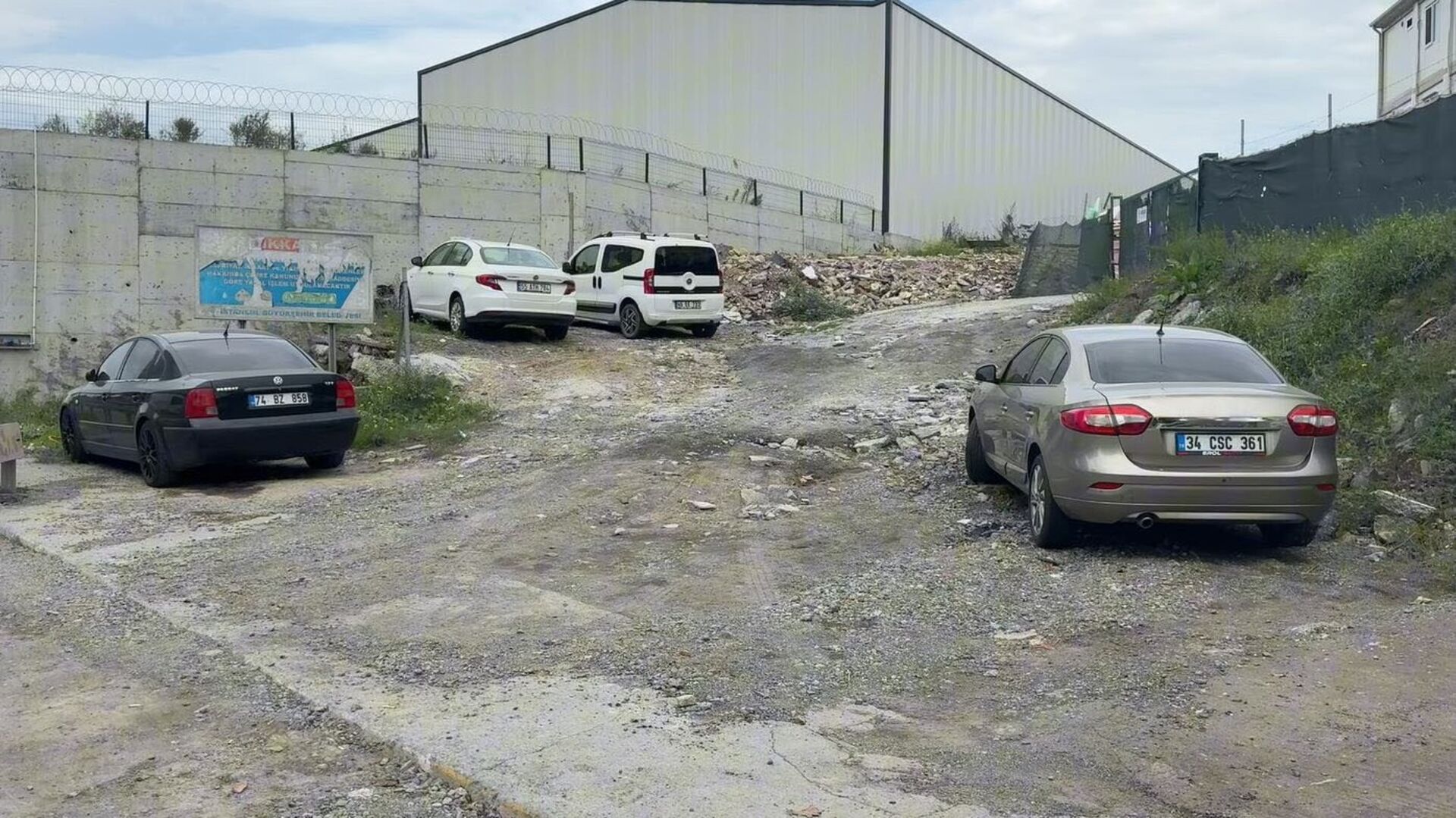 Bağcılar'da otomobilinde ölü bulunan cinayet şüphelisi