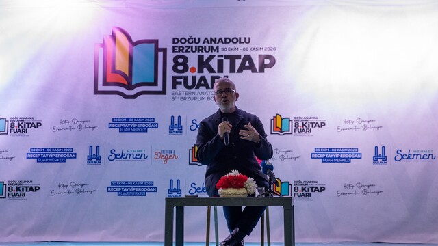 Bahadır Yenişehirlioğlu, Erzurum Kitap Fuarı'nda konuştu
