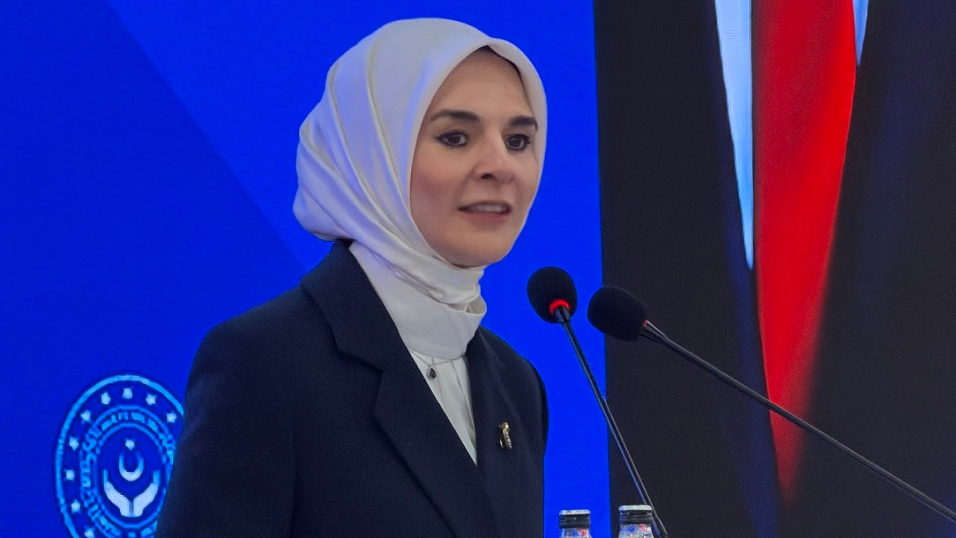 Bakan Göktaş, çocukları sosyal medyadan koruyacak düzenlemeyi açıkladı