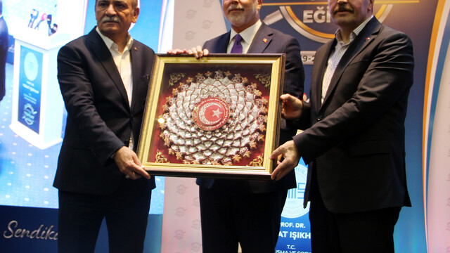 Bakan Işıkhan: 18 bin 441 öğrenciye 609 milyon lira ödenecek