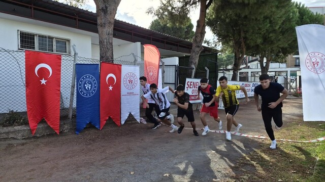 Balıkesir'de 29 Ekim Cumhuriyet Kupası yapıldı