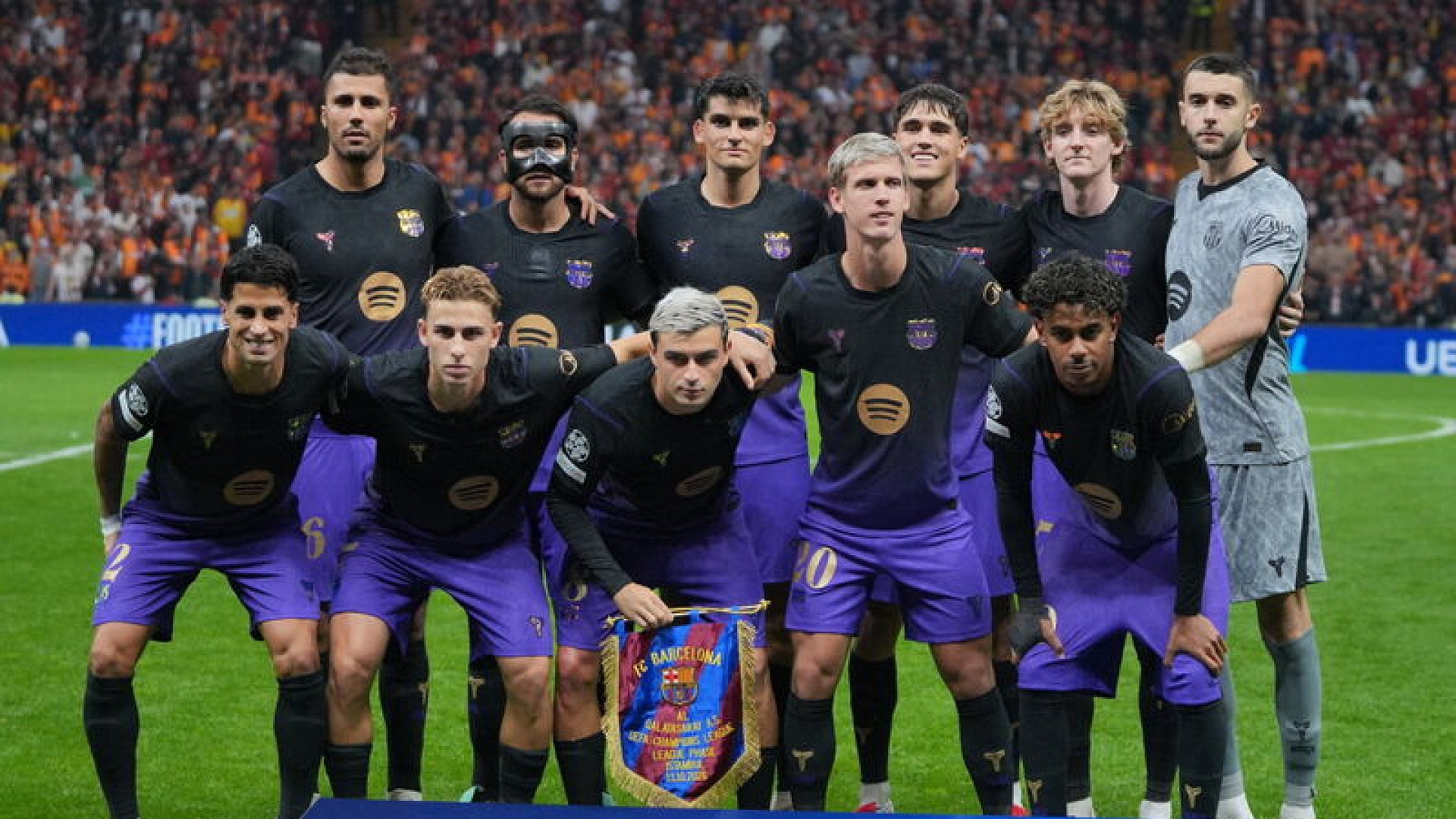Barça ve M.City, mağlubiyete rağmen lider konumda