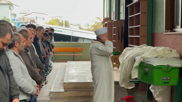 Bartın'da kazada hayatını kaybeden genç kız uğurlandı