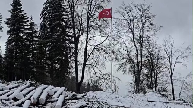 Bartın'ın yüksek kesimlerinde mevsimin ilk karı yağdı