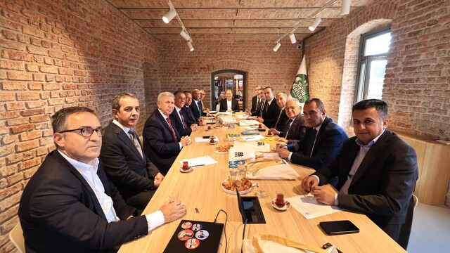 Başkan Büyükkılıç İstanbul'da merkez açtı