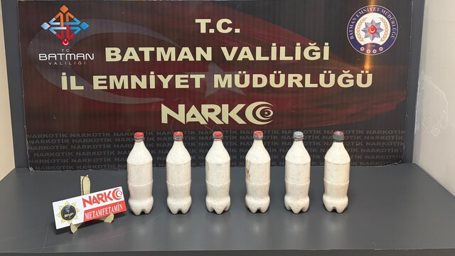 Batman'da hafif ticari araçta 5 kilo uyuşturucu bulundu