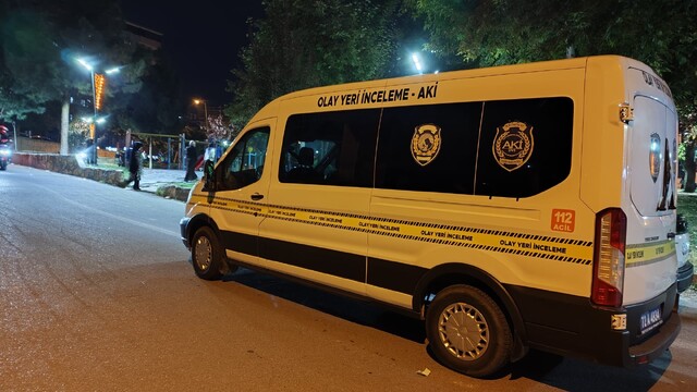 Batman'da parkta çıkan kavgada bir kişi bıçakla yaralandı