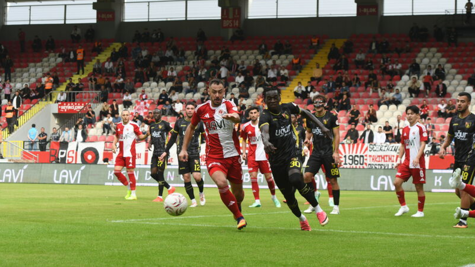 Batman Petrolspor, İstanbulspor'u 4-2 yenerek kazandı