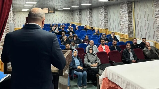 Bayburt Fen Lisesi'nde velilerle genel kurul yapıldı
