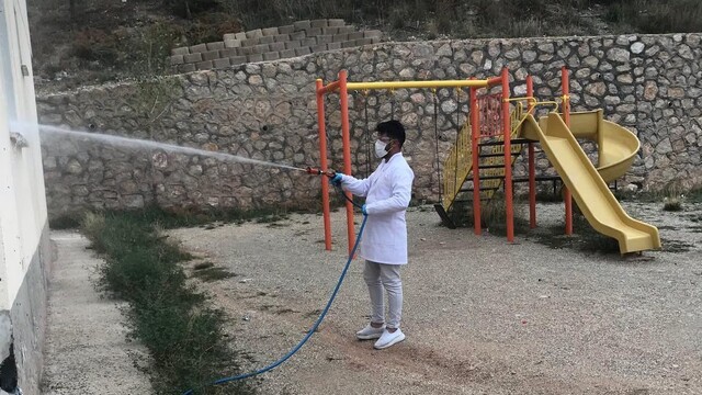 Bayburt'ta böcek ve kemirgenlere ilaçlama sürüyor