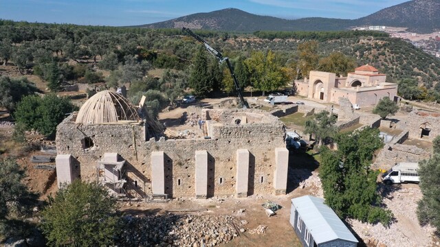 Beçin Kalesi'nde restorasyon çalışmaları devam ediyor