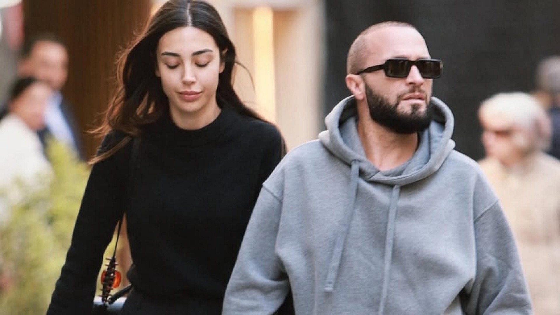 Berkay ve Özlem Ada Şahin'in Dubai paylaşımı dikkat çekti
