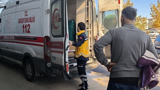 Beyşehir'de ikinci kattan düşen alzaymır hastası yaralandı