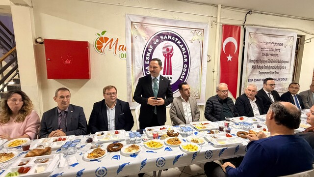 Biga'da protokol ve esnaf kahvaltıda buluştu