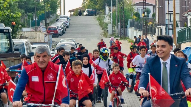Bilecik'te Cumhuriyet'in 103'üncü yılı için bisiklet turu
