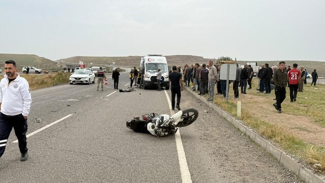Bismil'de minibüsle çarpışan Enes yaşamını yitirdi