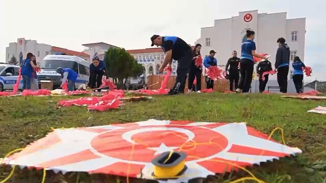 Bolu'da 103 uçurtma gökyüzüyle buluştu