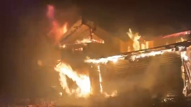 Bolu'da yayla evinde çıkan yangında ahır ve garaj kül oldu
