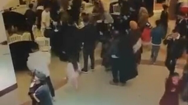 Bolu'daki düğün salonunda takı töreninde kavga çıktı