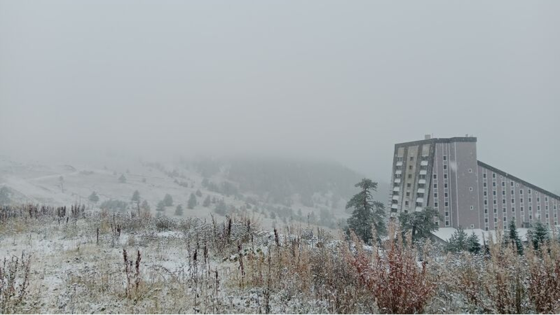 Bolu'nun yüksek kesimlerinde kar yağışı etkili oldu