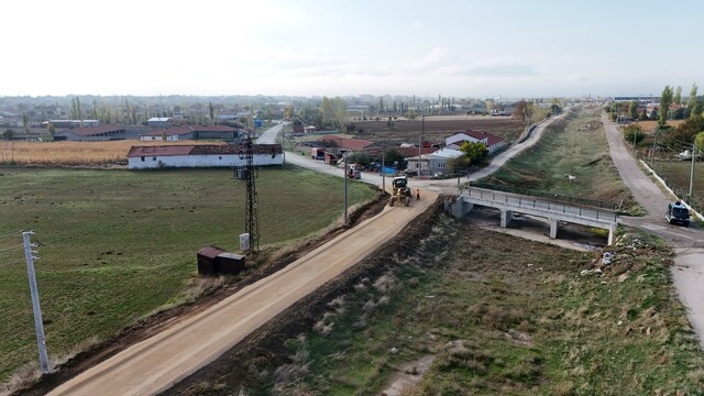 Bolvadin Erkmen Mahallesi'nde üst yapı çalışmaları devam ediyor