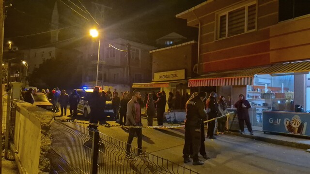Boşanma aşamasındaki eşine ve müdahale eden kişiye ateş açtı