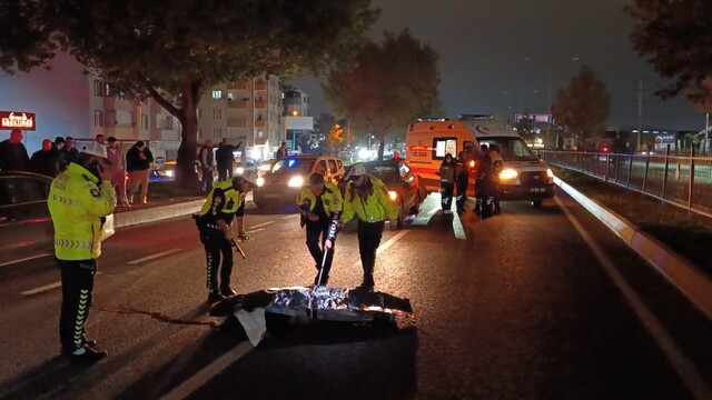 Bursa'da bariyerleri aşan yaya otomobilin altında kaldı